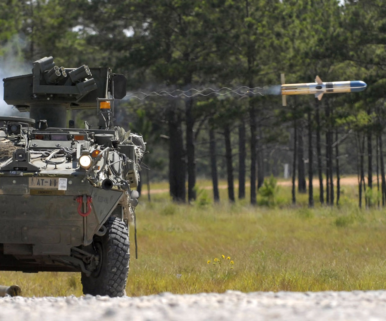 التوجيه بالسلك ATGM_Stryker_firing_a_TOW_misile