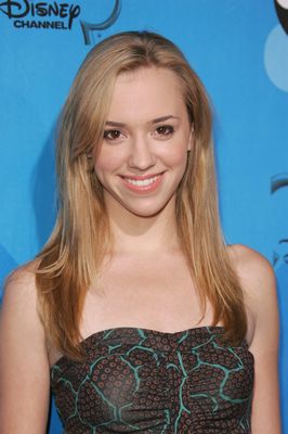 Andrea Bowen