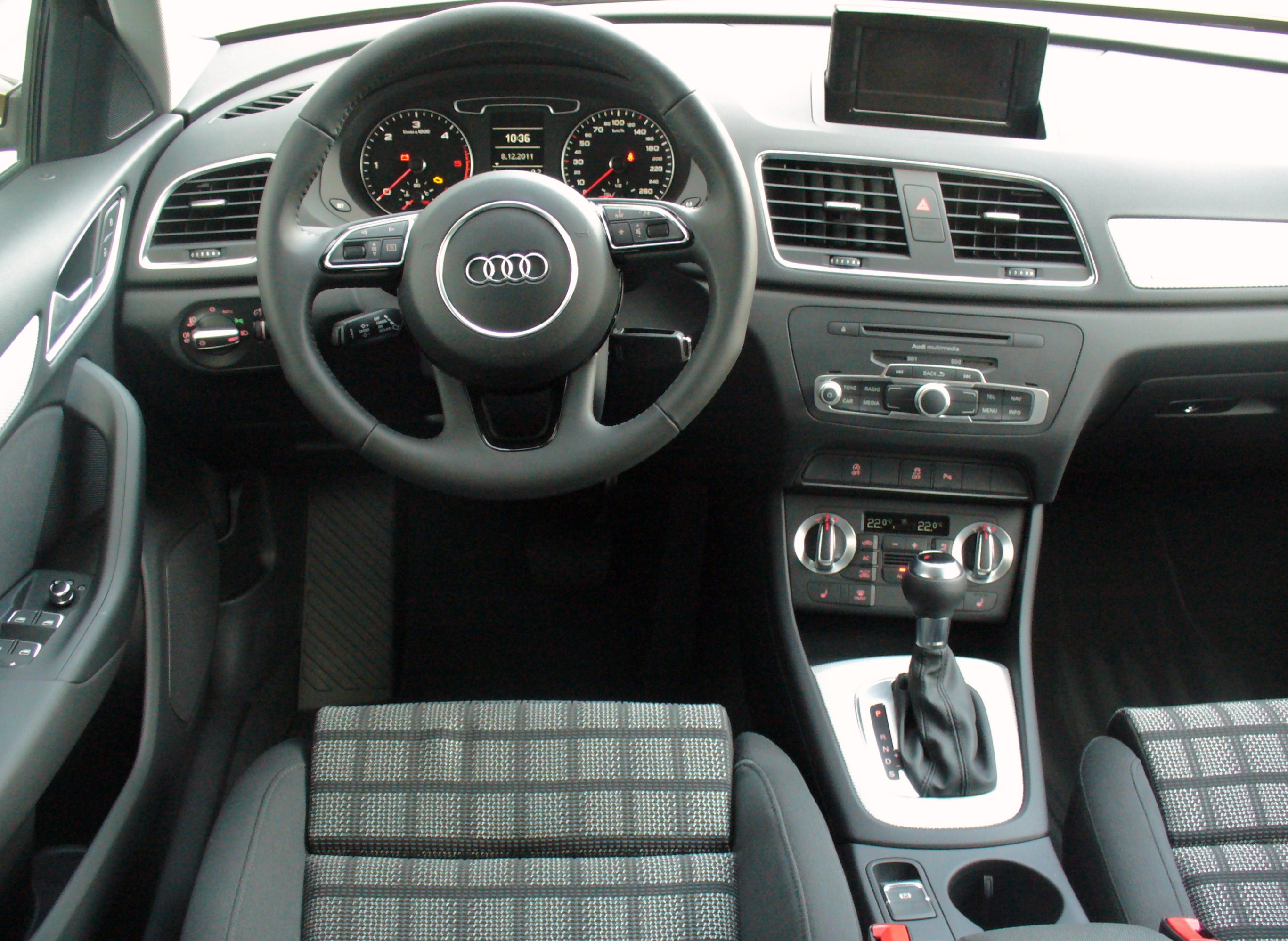 File Audi Q3 2 0 Tdi Quattro S Tronic Karibubraun Interieur