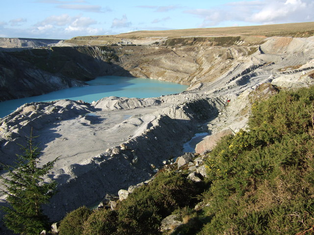 File:Cholwich Town china clay works - geograph.org.uk - 313793.jpg