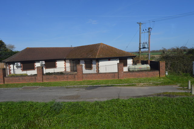 File:Downlands Farm - geograph.org.uk - 4737802.jpg