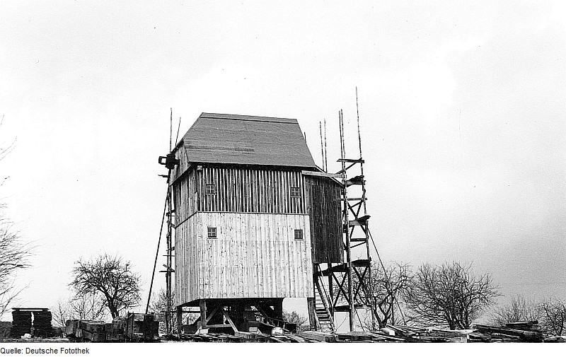 File:Fotothek df rp-b 0940052 Neschwitz-Luga. Bockmühle, Wiederaufbau, Baujahr 1733 (1977 von Saritsch nach Lu.jpg