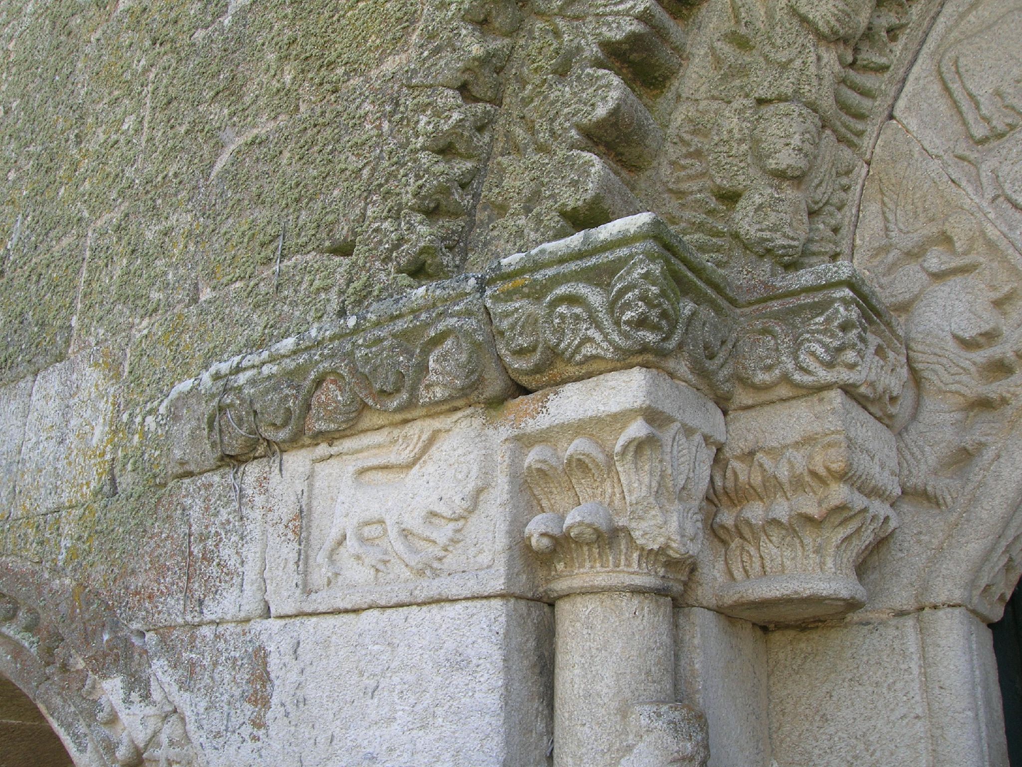 File:Iglesia de Santa María de Gracia de Monterrei (1185290846).jpg -  Wikimedia Commons