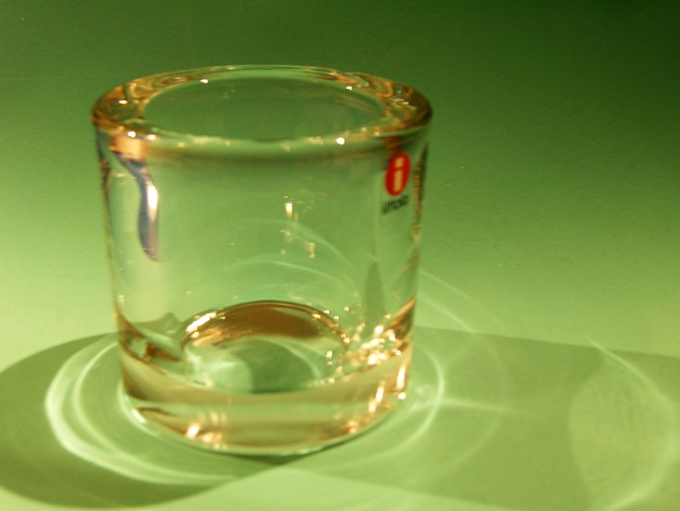 File:Iittala Kivi kirkas.jpg