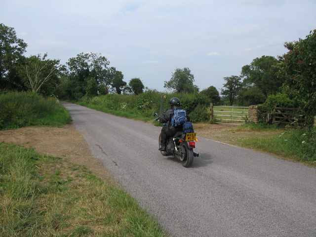 File:Lane to Easton - geograph.org.uk - 190666.jpg