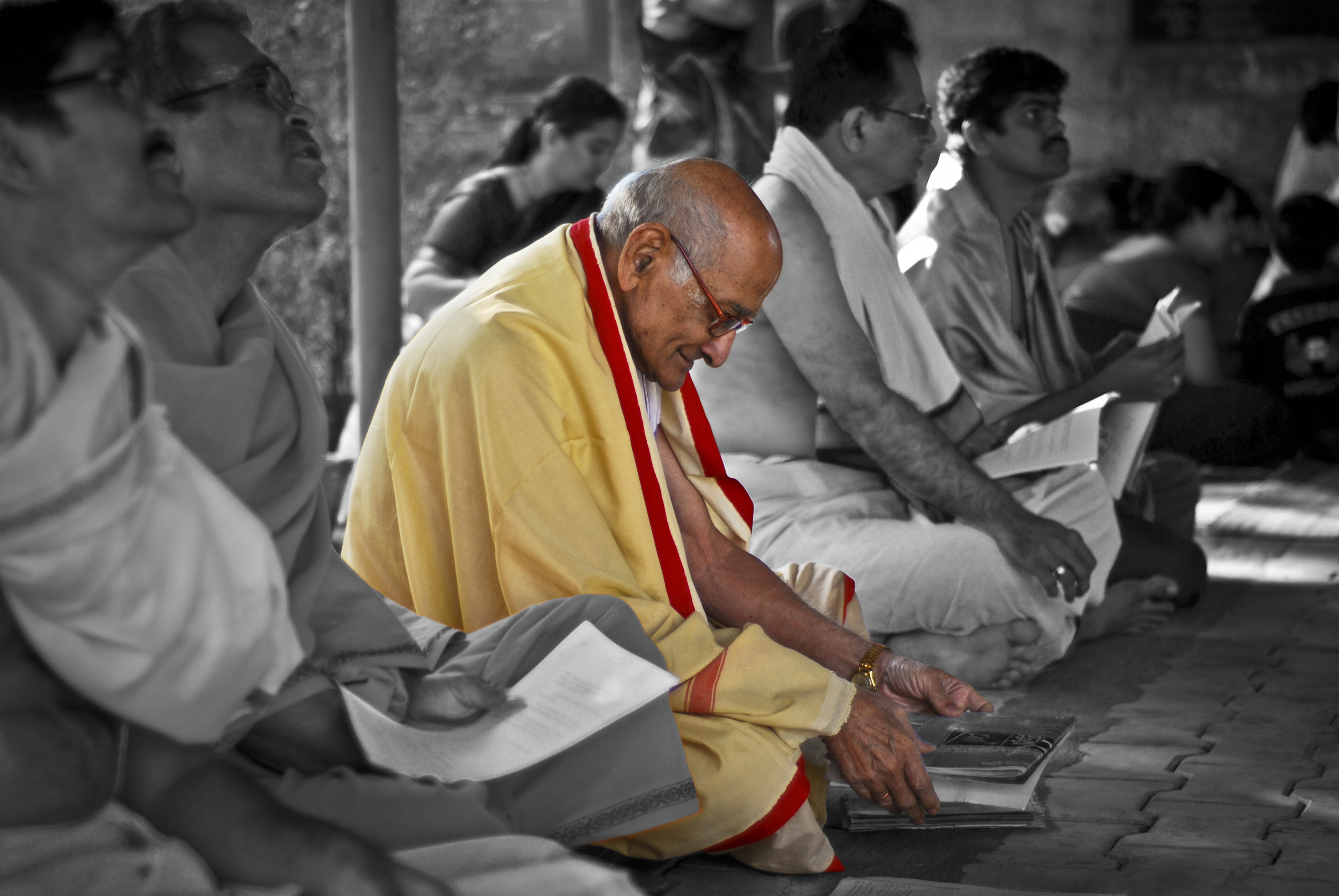 hindu praying images