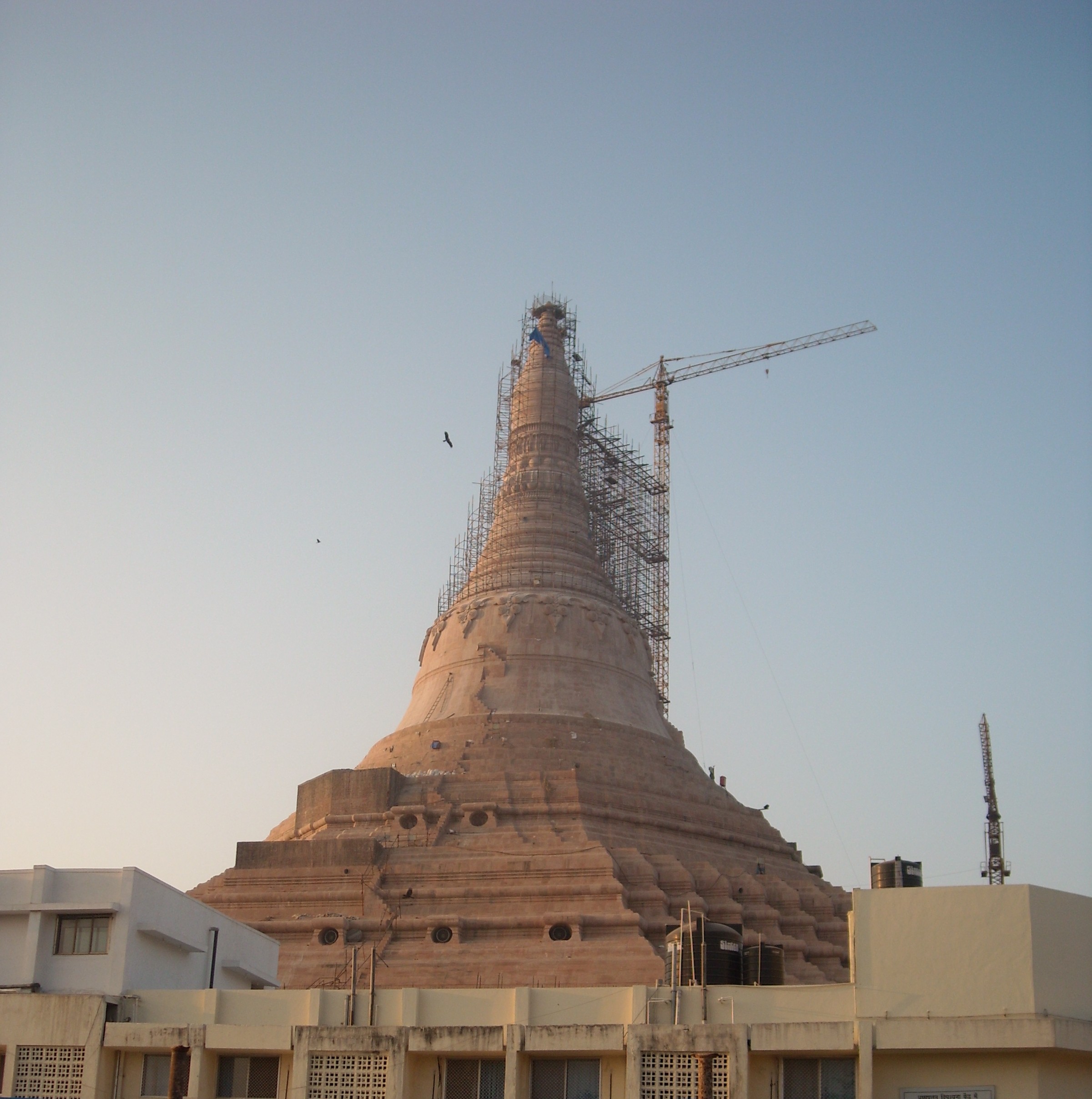 Пагода в истрафша. Navi Mumbai пагода. Пагода сегодня Ишкент. Qumqishloq Pagoda.