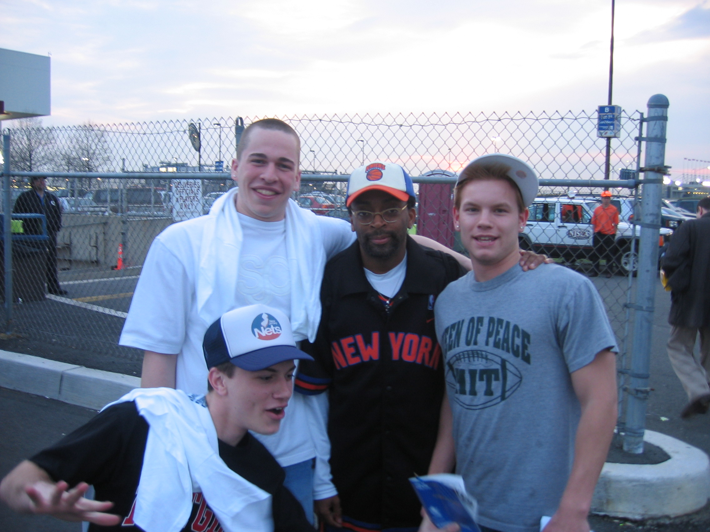 Knicks fan Spike Lee is a massive traitor for rooting for Nets vs