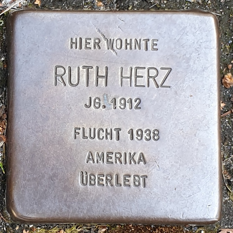 Stolperstein Ruth Herz (Schwelm).jpg