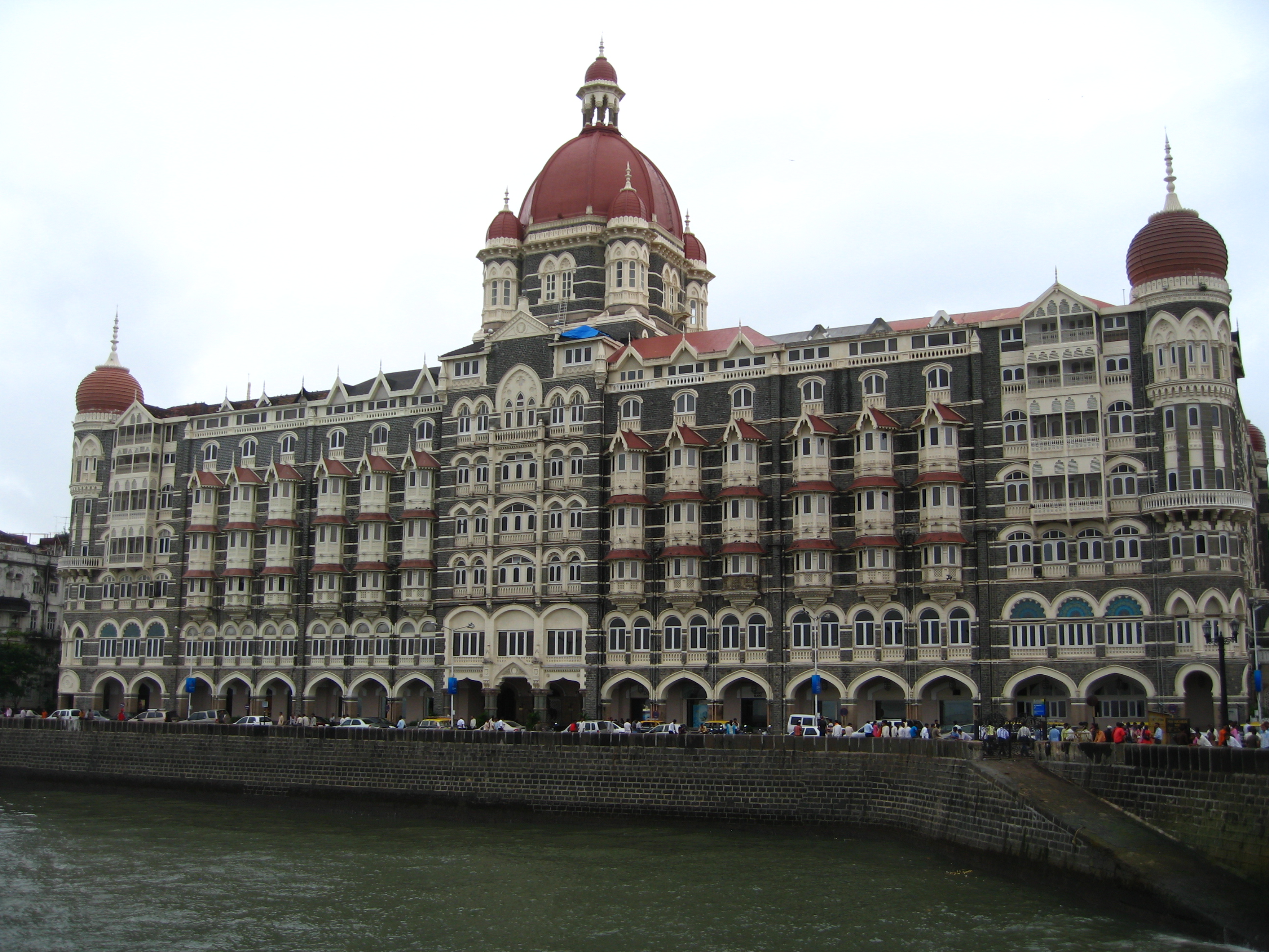 Отель мумбаи похожие. Тадж Махал Палас. Дворец-отель Тадж Махал. Отель Тадж Махал в Мумбаи 2007. Дворец в Мумбаи.
