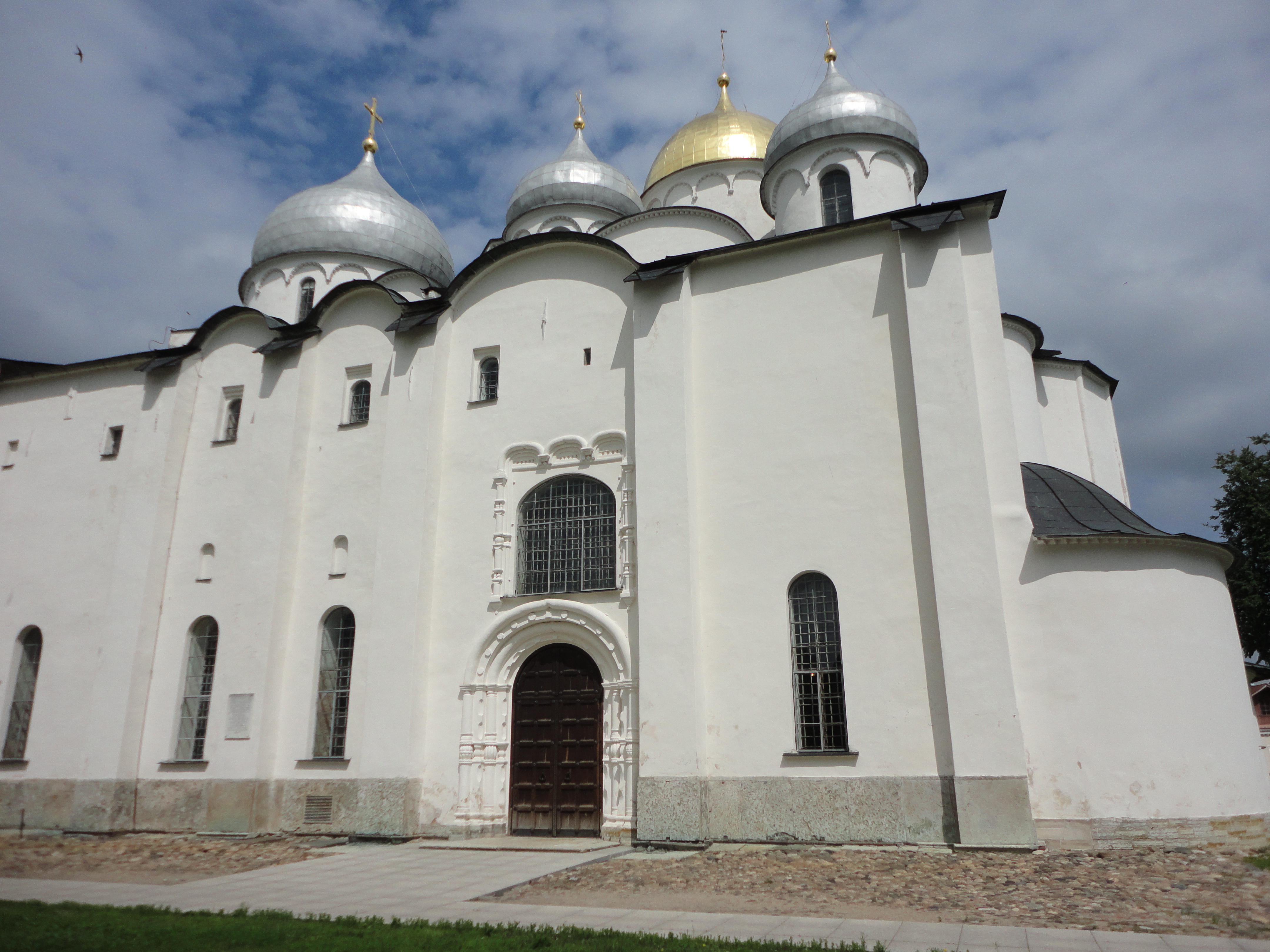 софийский собор в новгороде черно белое