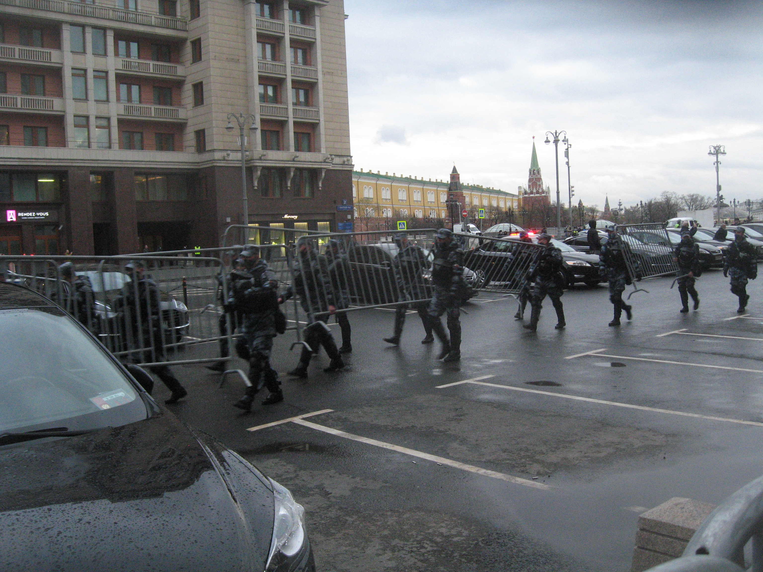 Митинги в москве 24 февраля