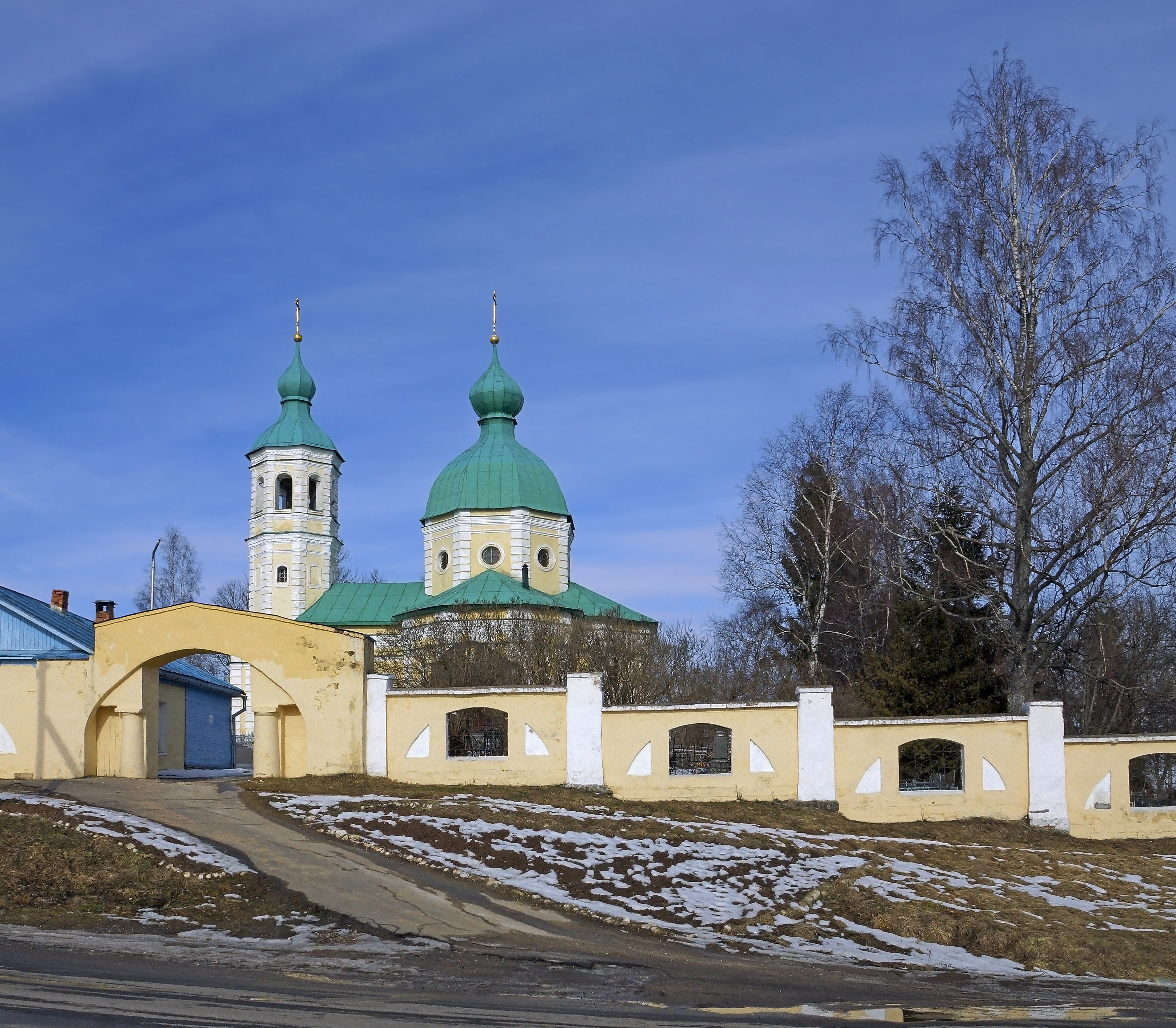 Церковь богослова. Иоанно-Богословская Церковь, Торжок. Иоанна Богослова Торжок. Церковь Иоанна Богослова Торжок. Торжок кладбище Иоанна Богослова.