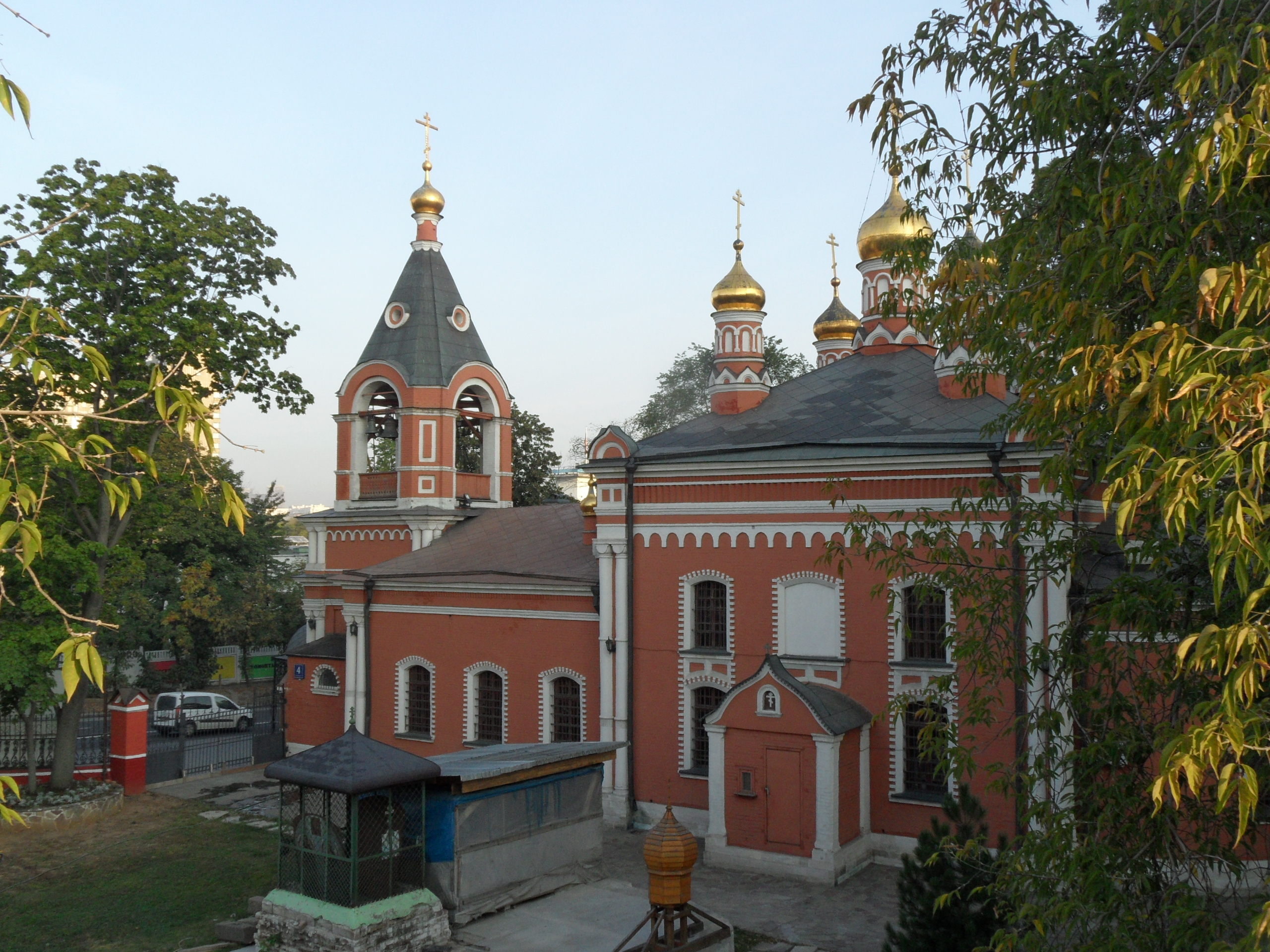 Владыкинское кладбище. Храм Рождества Пресвятой Богородицы во Владыкине. Церковь Рождества Богородицы Алтуфьевское шоссе. Храм в честь Рождества Пресвятой Богородицы во Владыкино. Храм Рождества Пресвятой Богородицы Алтуфьевское ш 4 стр 1.