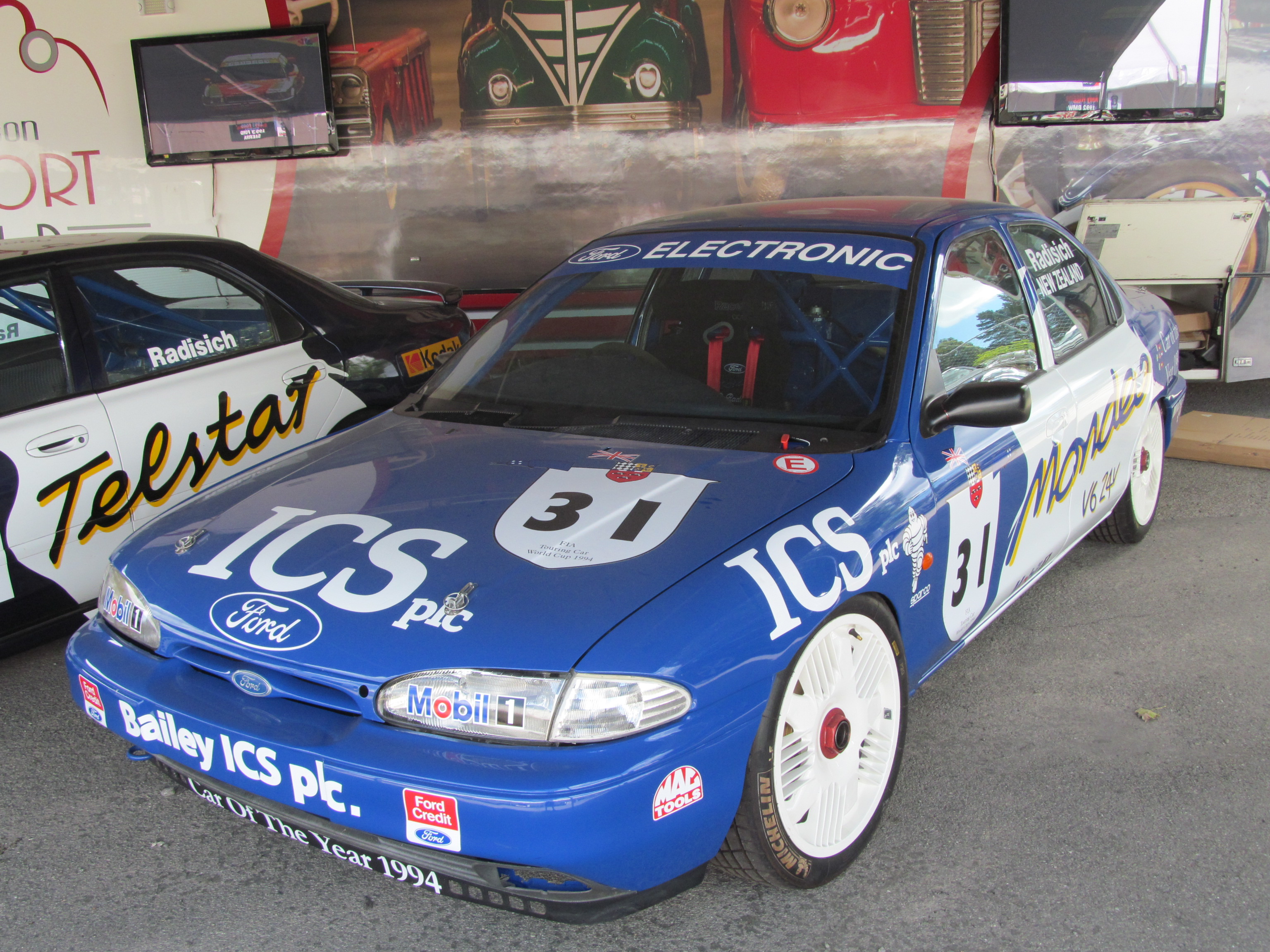 ファイル:1994 Ford Mondeo BTCC Touring Car (24479510609).jpg