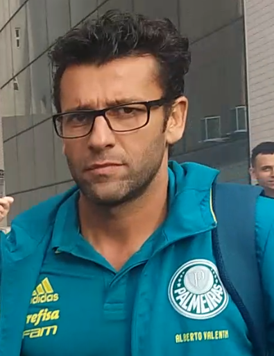 File:Alberto-valentim-palmeiras-2016 (cropped).png