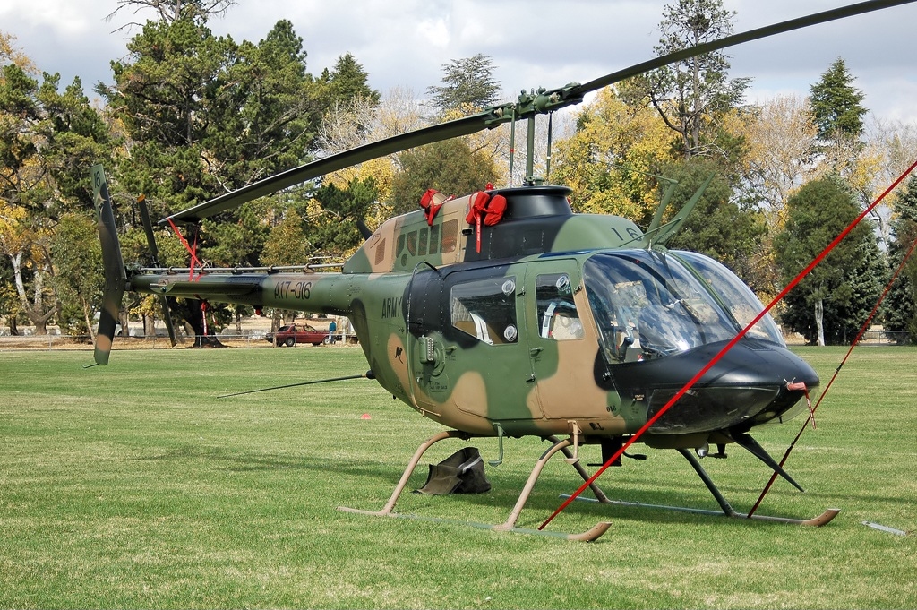 Bell Oh-58 Kiowa.