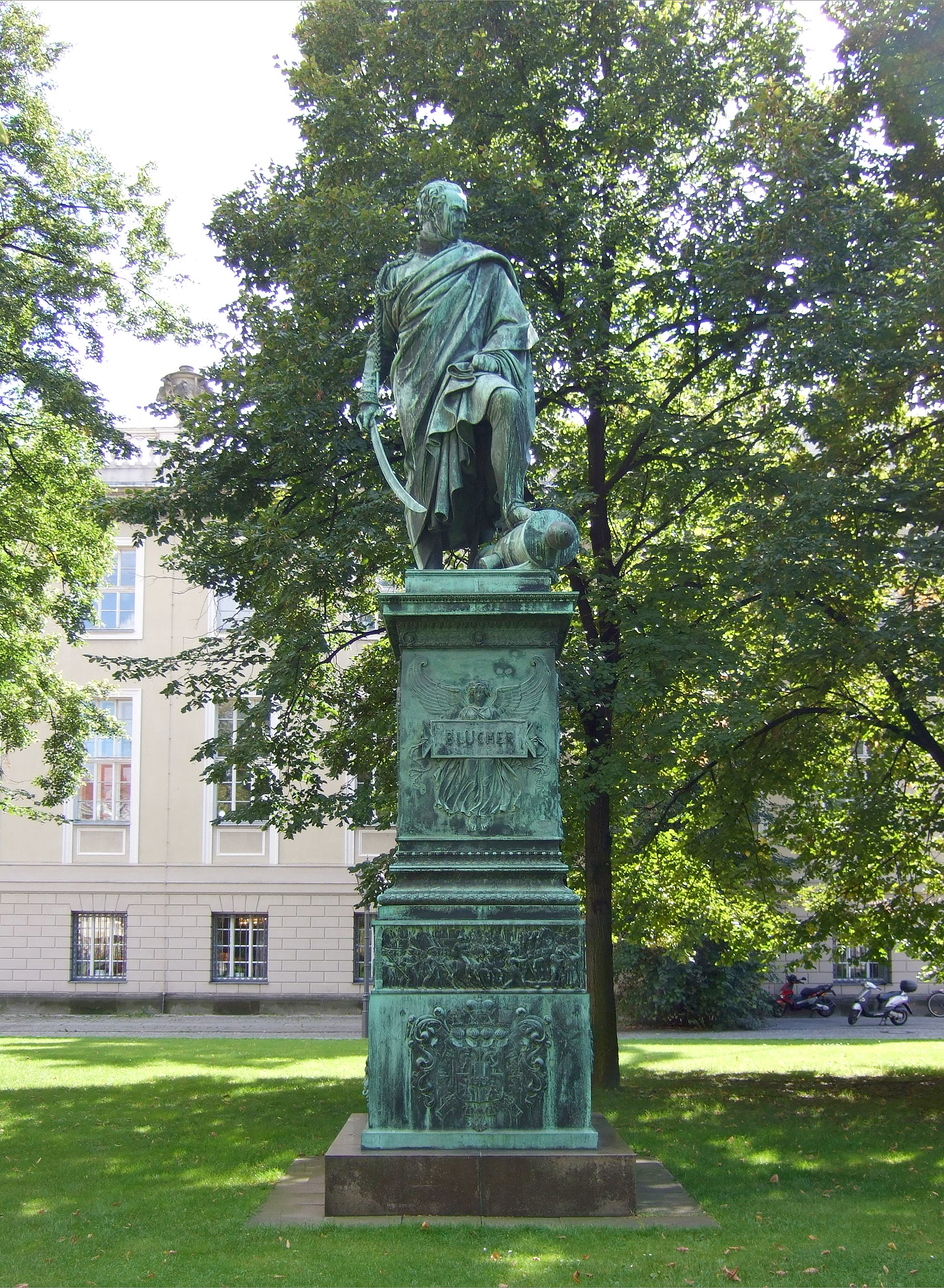 Bl%C3%BCcher-Denkmal_Berlin.jpg