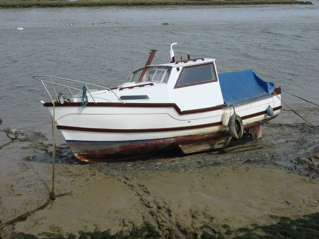 File:Boat moored on the Blackwater Estuary, Maldon - geograph.org.uk - 942944.jpg