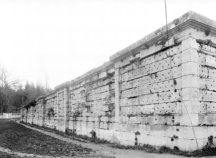 File:Château et parc - Abreuvoir, Mur de fond - Marly-le-Roi - Médiathèque de l'architecture et du patrimoine - APMH00013291.jpg