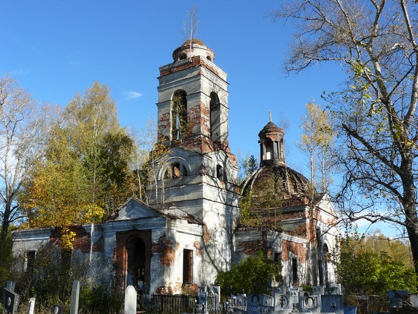 File:Church Pokrov.JPG