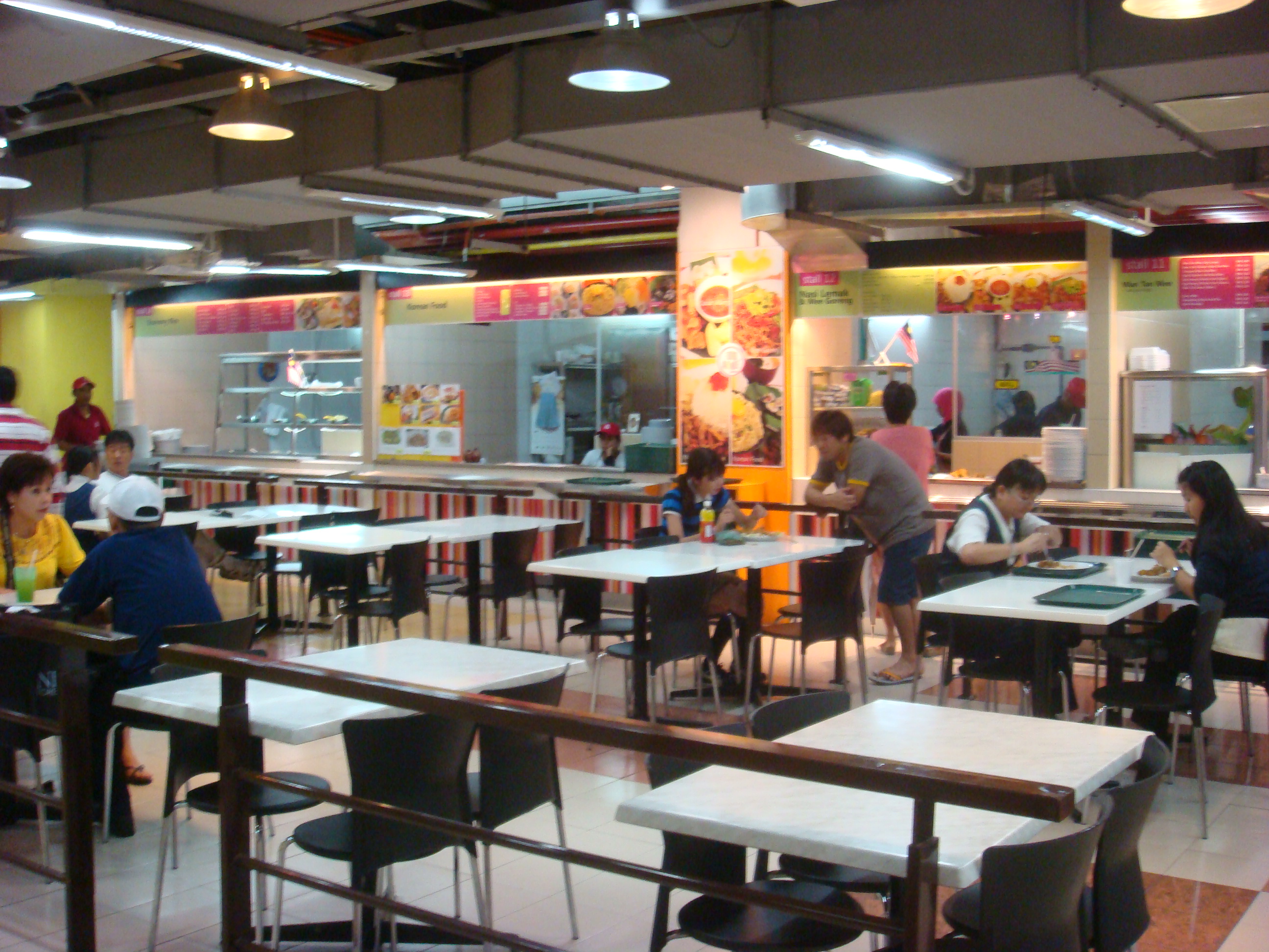 File:Westfield SF Centre food court 1.JPG - Wikimedia Commons