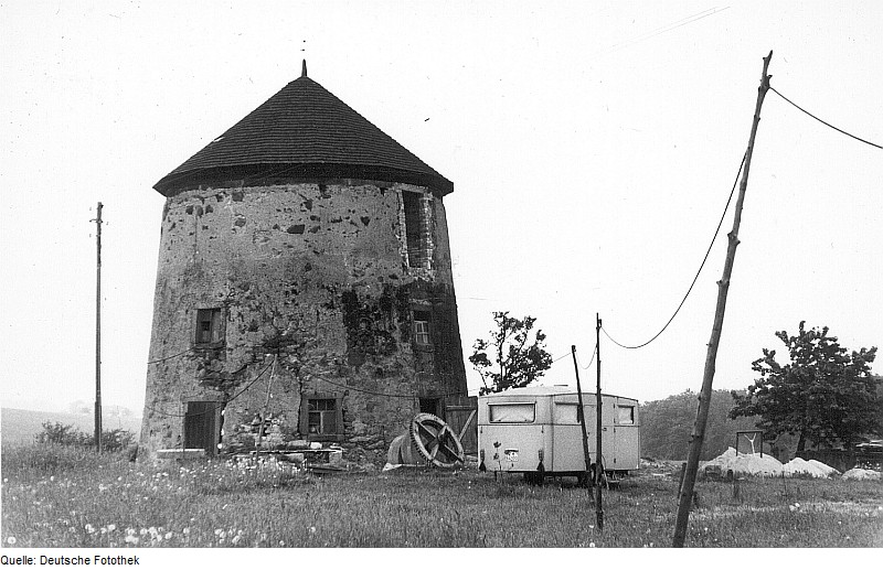 File:Fotothek df rp-e 0060069 Haselbachtal-Möhrsdorf. Turmholländer.jpg