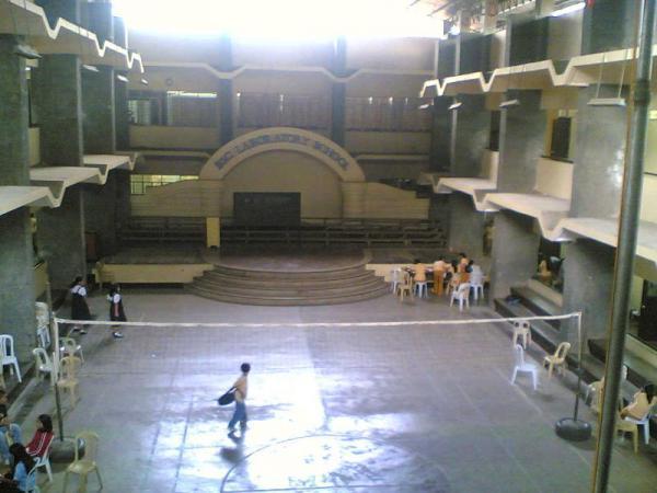 File:Inner quadrangle, Elementary School Laboratory, Bukidnon State University.jpg