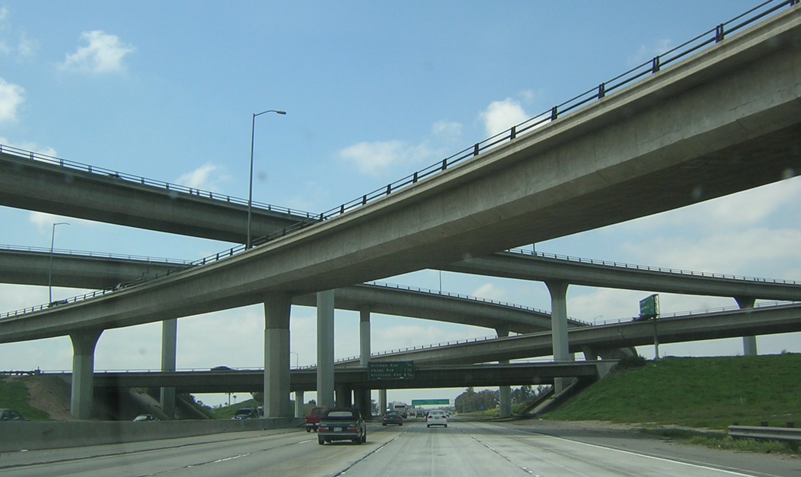 File:Intersection I-10 and I-15 CA USA.jpg - Wikimedia Commons