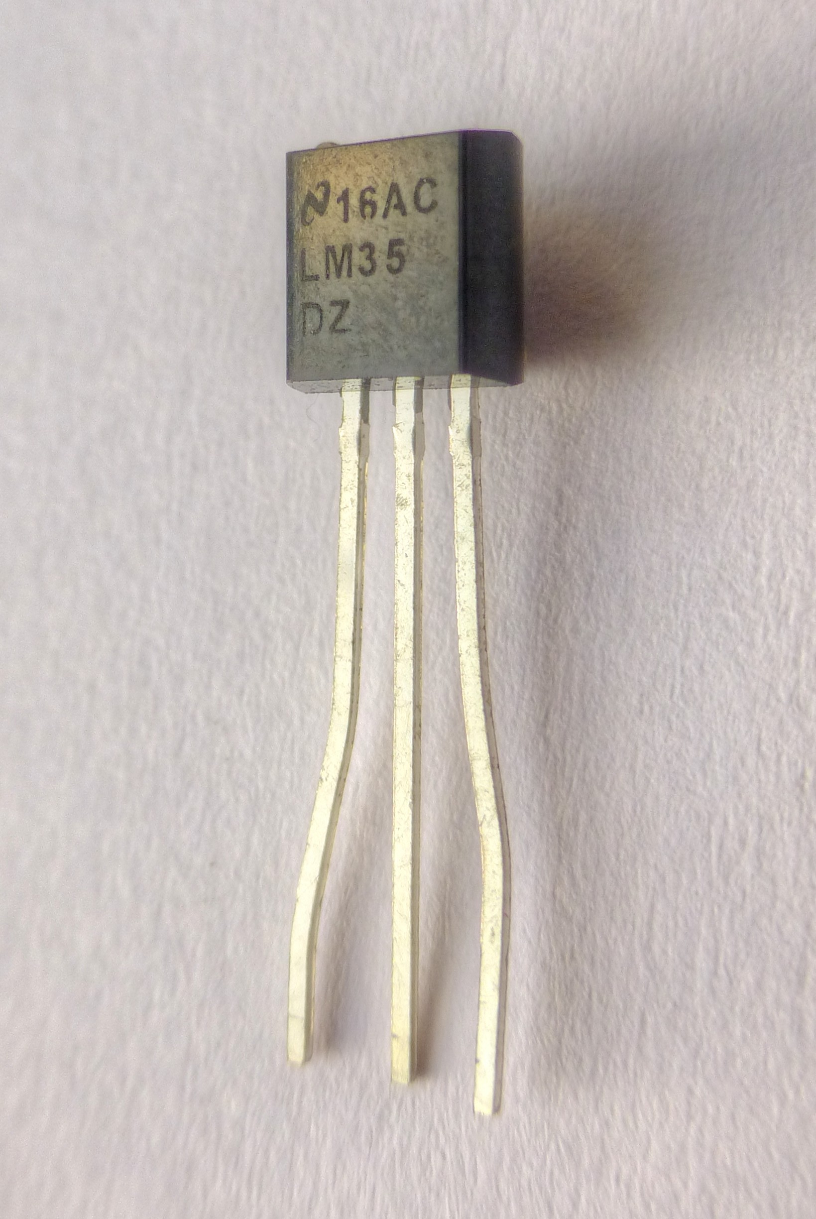 Sensor De Temperatura Lm35 - MEGATRONICA