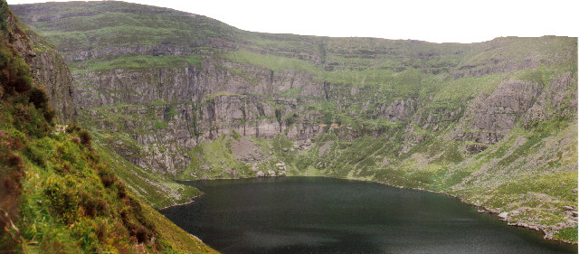 File:Lake Coumshingaun, Comeragh Mountains, Co. Waterford - geograph.org.uk - 97857.jpg