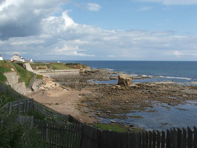 Low water in Collywell Bay - geograph.org.uk - 1349967