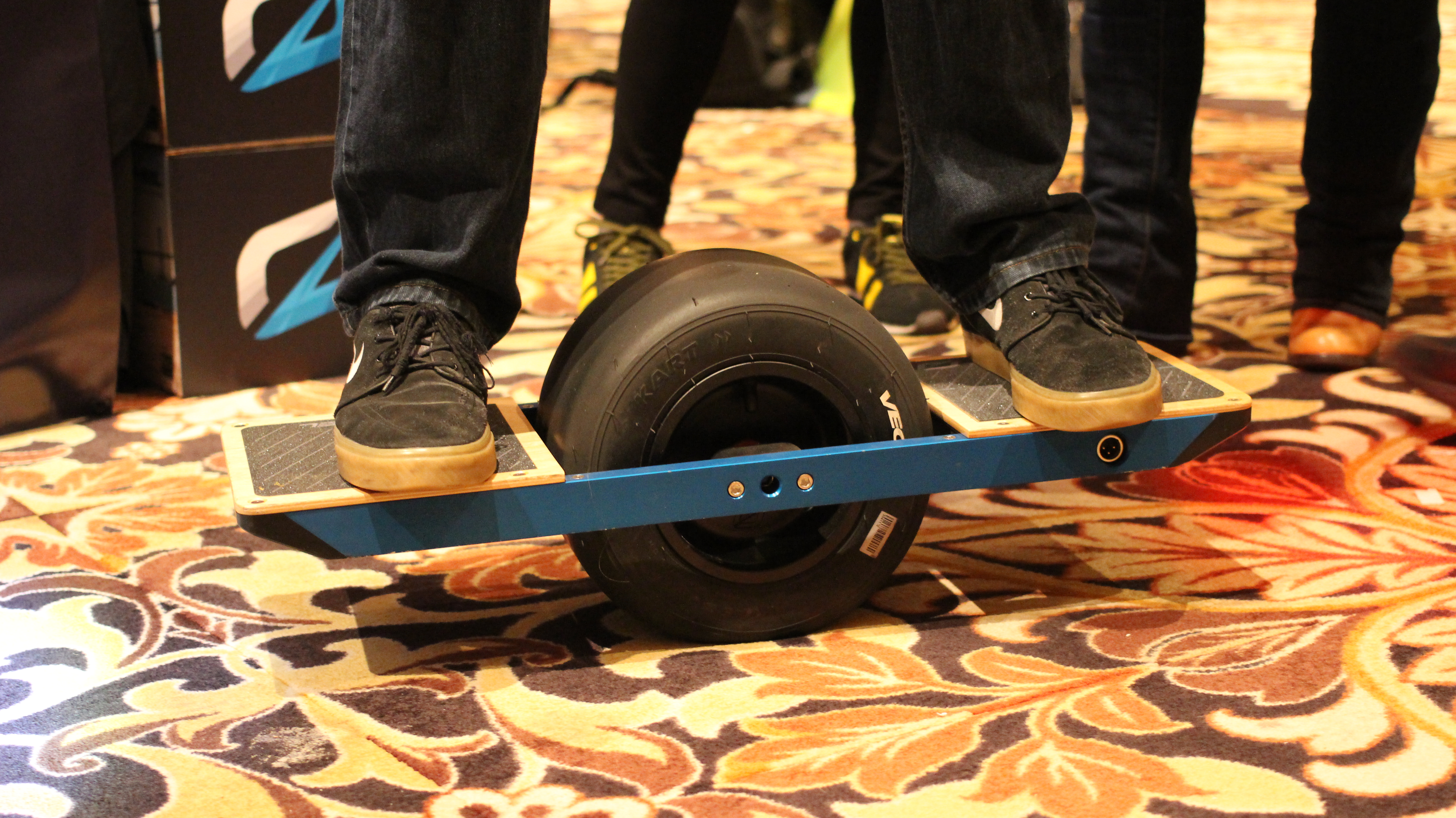 skate one wheel electric