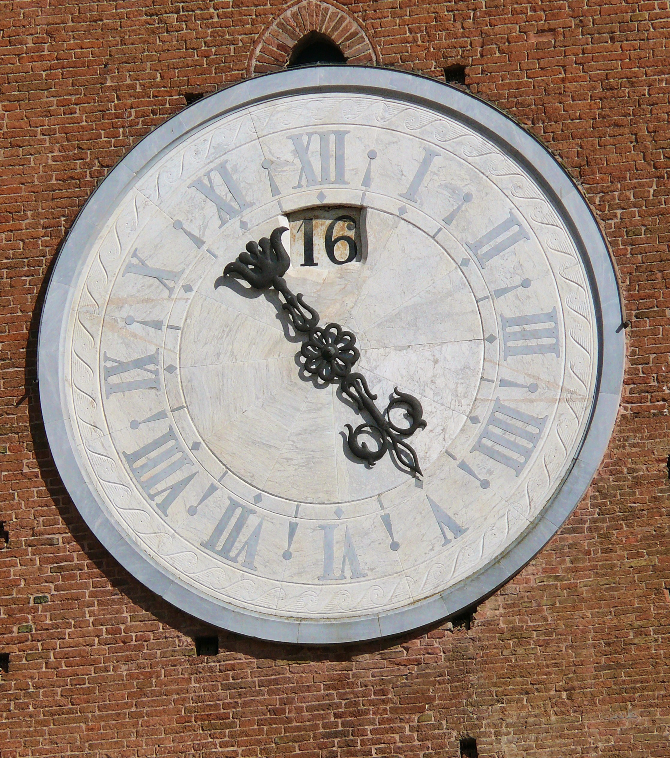 Orologio torre del mangia.jpg