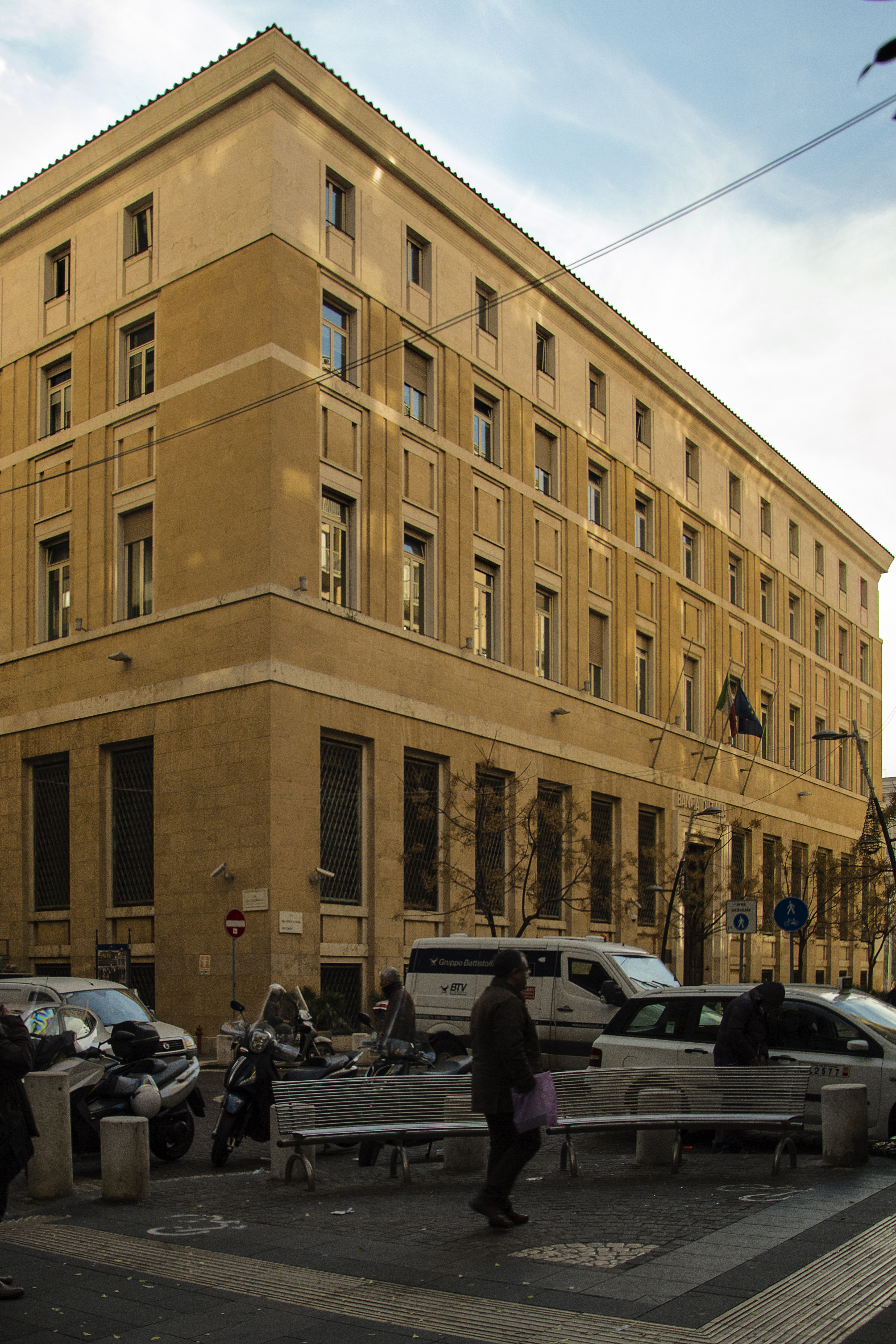 Palazzo Della Banca D Italia Napoli Wikipedia