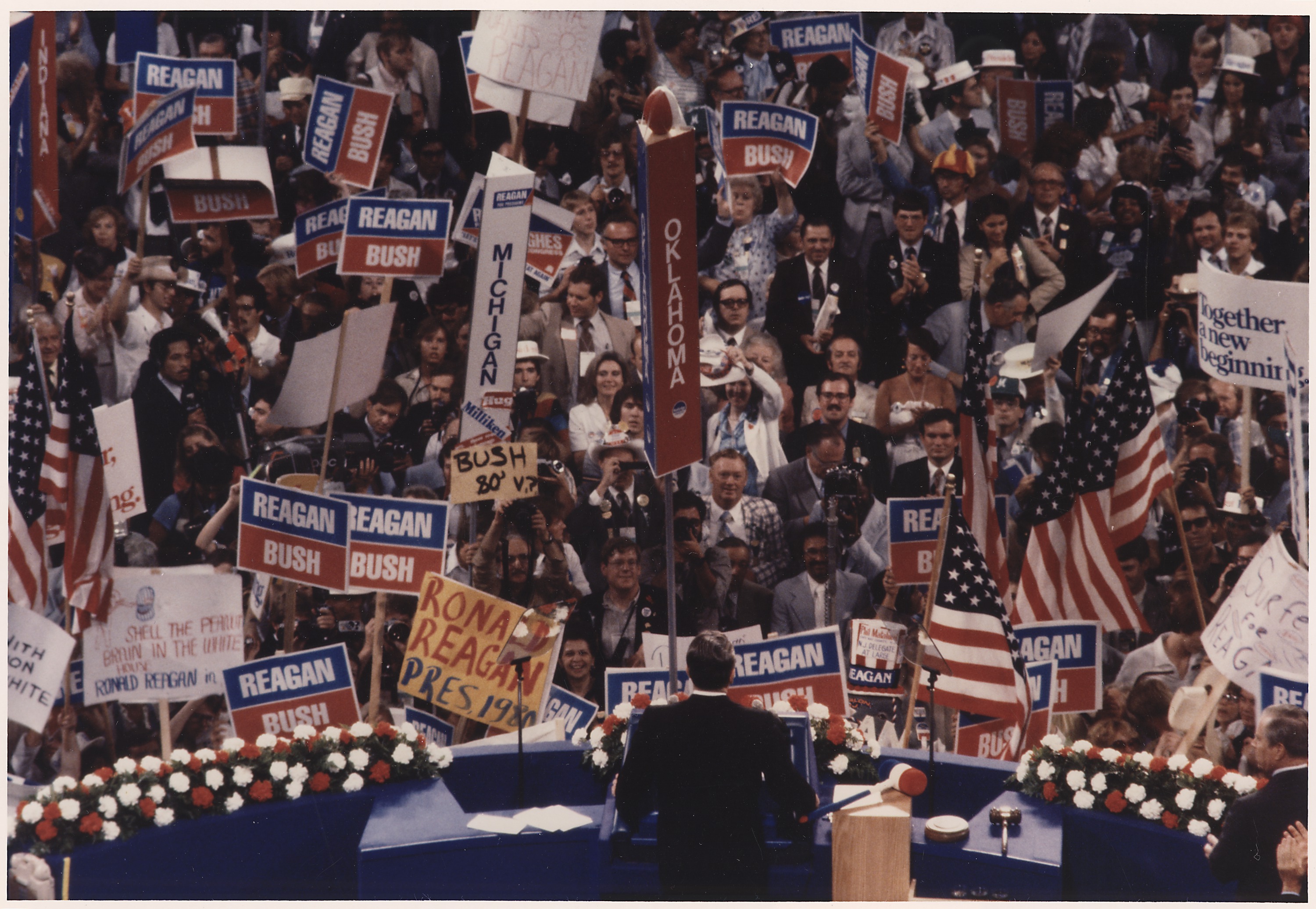 Photograph_of_Ronald_Reagan_giving_his_Acceptance_Speech_at_the_Republican_National_Convention%2C_Detroit%2C_MI_-_NARA_-_198599.jpg