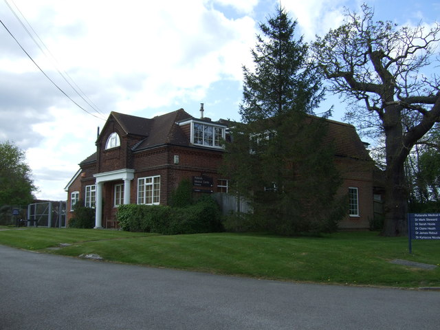 File:Potterells Medical Centre, North Mymms - geograph.org.uk - 5353491.jpg