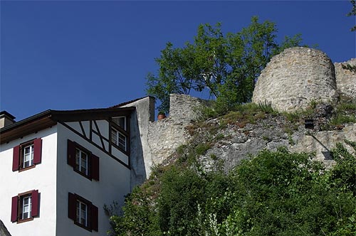 File:Ruine Münchenstein.jpg