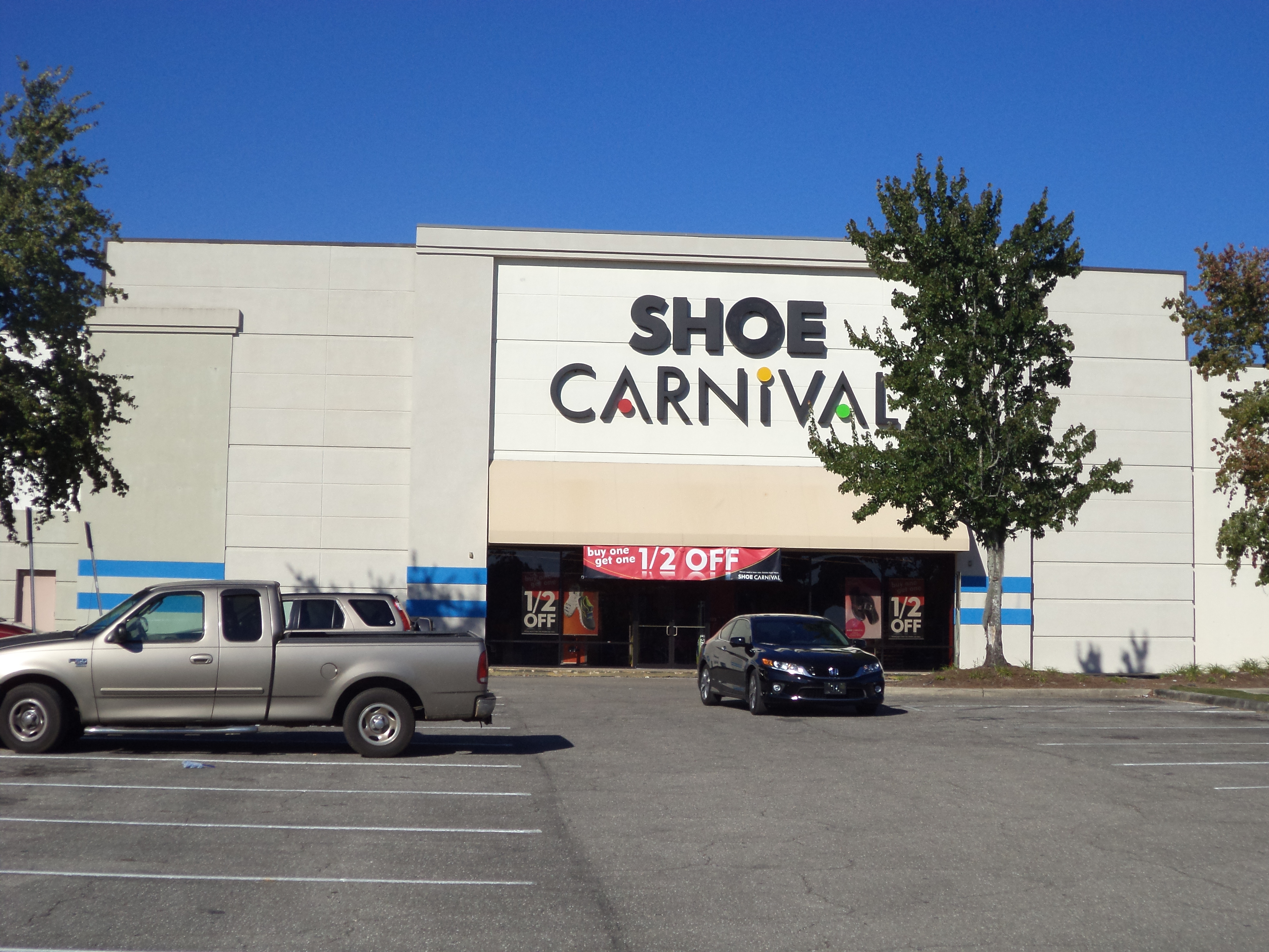 shoe carnival in the mall