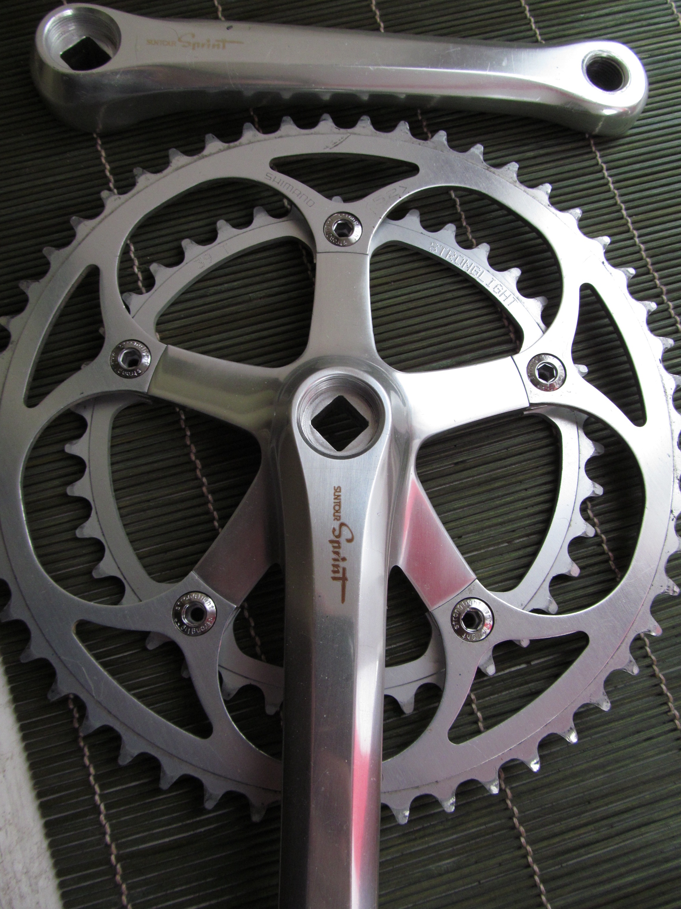 File:Suntour sprint crankset.jpg - Wikipedia