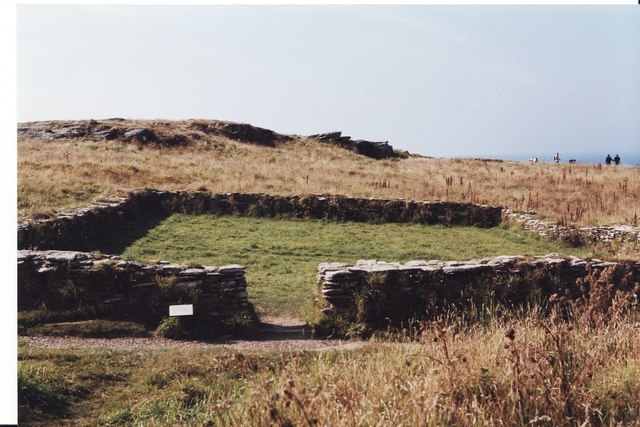 File:The Garden - geograph.org.uk - 507995.jpg