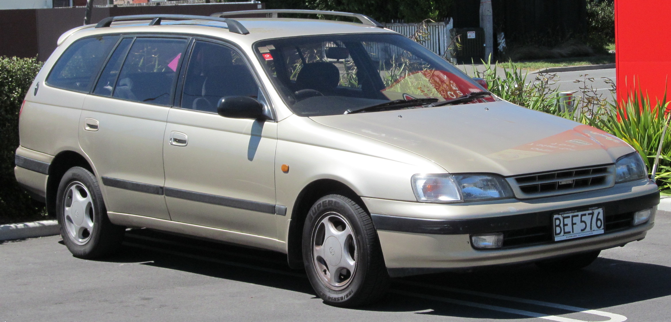 Toyota Caldina (T190)