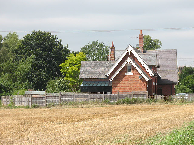 File:Traditional building style, Eastwick Road - geograph.org.uk - 1445066.jpg