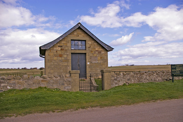 File:Building, Holy Island, Northumberland - geograph.org.uk - 1230884.jpg