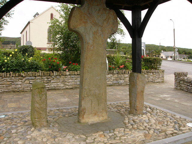 File:Carndonagh Cross - geograph.org.uk - 400551.jpg