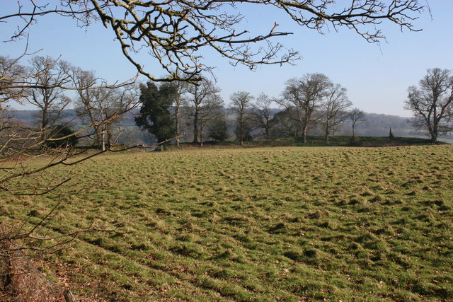 File:Castle Dyke hill fort - geograph.org.uk - 682922.jpg