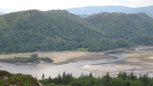 File:Castle Tioram and Cruach nam Meann - geograph.org.uk - 899723.jpg