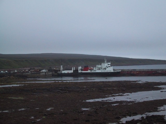 File:Ferry at Gill's Bay - geograph.org.uk - 931685.jpg