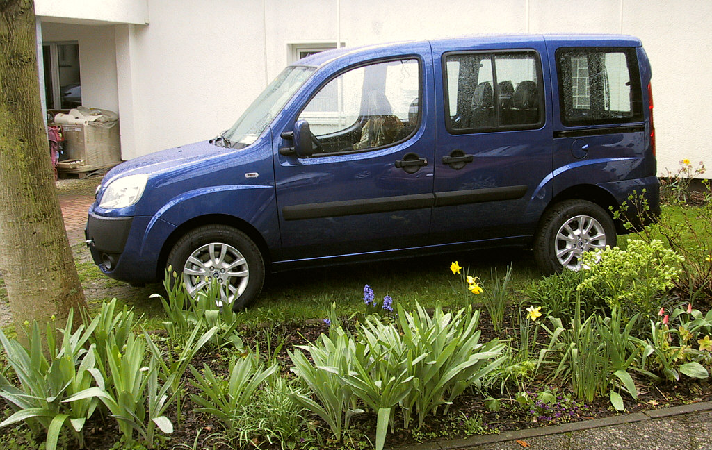 File:Fiat Doblo front.JPG - Wikipedia