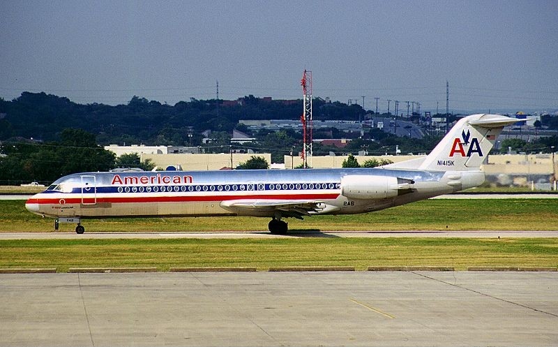 File:Fokker 100 (F-28-0100), American Airlines AN0067673.jpg